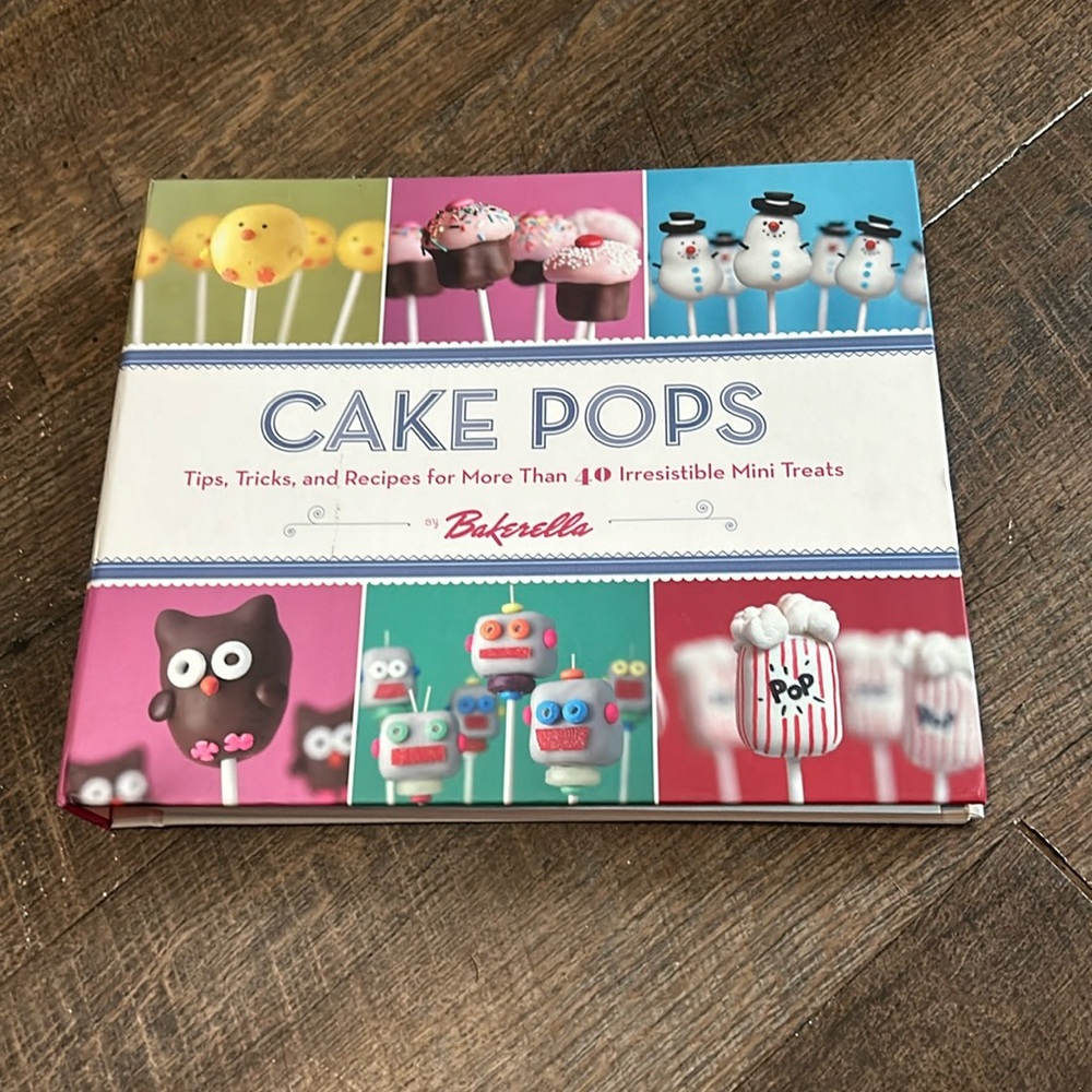 Fun Cake Pop recipe/idea book by Bakerella, Baking, Party, Kids Ideas